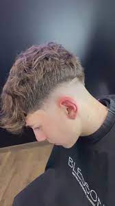 Scopri video brevi su taglio alla napoletana su tiktok. Napoli