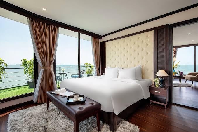 Presidential Grand Terrace Suite