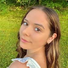 Kristin Bowen's Instagram, Twitter & Facebook