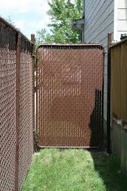 Backyard Black Chain Link Fence With Privacy Slats Privacy Slats Fence All Chain Link Fence Privacy Privacy Fence Designs Chain Link Fence