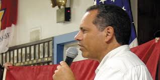 Man campaigning for flag visits Leavenworth