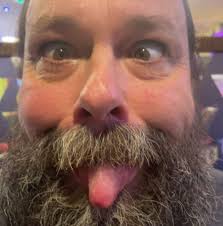 I am looking for decent size cardboard boxes ASAP please as we are needing  to move straight after Christmas 🎄