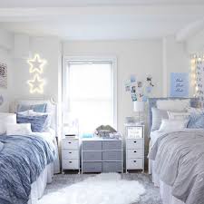 Want some great dorm room ideas for making a basic dorm room more stylish and comfy? 25 Stylish Functional Dorm Room Decor Ideas Extra Space Storage