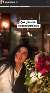 Hanife Instagramdan Duyurdu Basortusu Cikardi Son Halini Gosterdi Internet Haber
