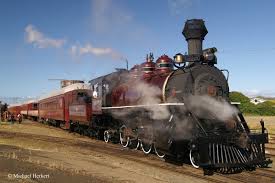 The california western railroad, popularly called the skunk train, is a freight and heritage railroad in mendocino county, california, unite. California Western Railroad Skunk Train Cwr Fotos Bahnbilder De