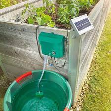 Online shopping for solar panels from a great selection at patio, lawn & garden store. Solar Bewasserungssystem Waterdrops Komplettset Pflanzenbewasserung Mit 15 Sprinklern Esotec 101100 In 2020 Gartenbewasserung Bewasserung Gartenbewasserung Planen