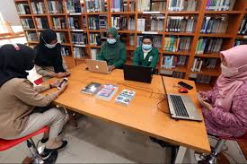 Kampus merdeka hak belajar 3 semester di luar. Dukung Merdeka Belajar Kampus Merdeka Unusa Terapkan Program Mayor Minor
