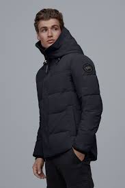 Canada goose produces extreme weather outerwear since 1957. Macmillan Parka Black Label Men Canada Goose