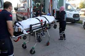 Konya'da iş yerindekileri rahatsız ettikleri gerekçesiyle uyarılan 3 kişinin av tüfeğiyle ateş açması sonucu iş yeri sahibi öldü, 4 çalışan yaralandı. Son Dakika Konya Da Husumetli 2 Aile Arasinda Silahli Kavga 2 Olu 5 Yarali Son Dakika