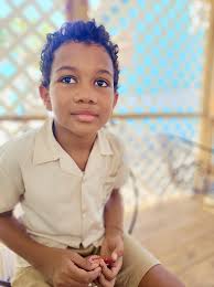 The innocence and selflessness of children who are being brought up the  right way should be commended. ❤️✊🏾