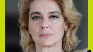 The sexual relationship between a successful woman and her brother, an introvert, hypochondriacal youth, who is also a pornophile. Monica Guerritore Al Marghera Estate 2020 Eventi A Venezia