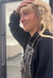 Hattie Greenwood's Instagram, Twitter & Facebook