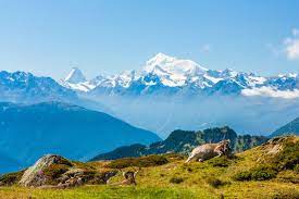 Op een heldere dag biedt de berg een panorama met 73 alpentoppen. Astmapatienten Mogen Niet Meer Voor Frisse Lucht Naar Zwitserse Bergen Binnenland Ad Nl