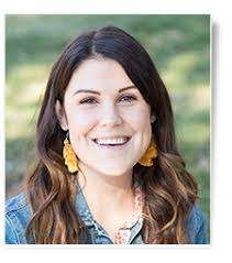 Amber Dearman's Instagram, Twitter & Facebook