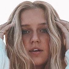 Marla Fay's Instagram, Twitter & Facebook