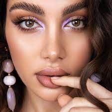 Happy 2020 50 Pretty New Year Holiday Makeup Looks Trends Collection To Copy For 2020 Holiday Makeup Look Holiday Makeup Looks Holiday Makeup Eye Makeup Art