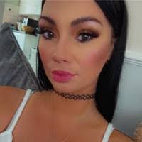 Stephanie Kirkpatrick's Instagram, Twitter & Facebook