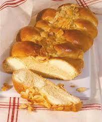Osterzopf A La Bienenstich Rezept Rezept Lebensmittel Essen Rezepte Susse Brotchen