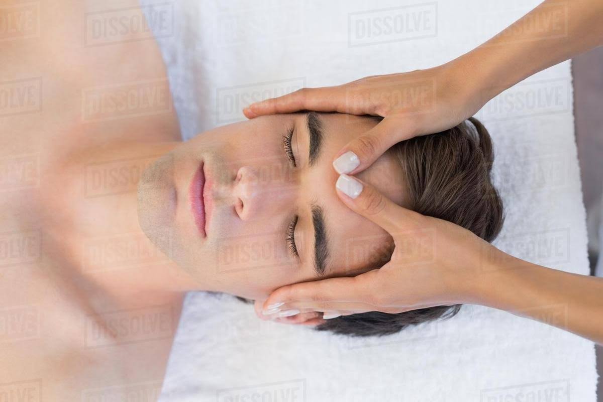 Head Massage With Shampoo product image