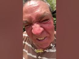 Le di un regalo al Abuelo 🎁