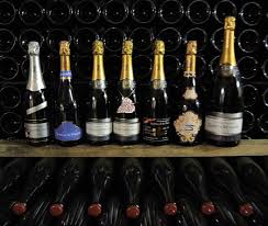 Actualités, bons plans et conseils sur la vie étudiante, la mode, le sport, la beauté et la culture Champagne Gaston Revolte 1er Cru Sommeliers International