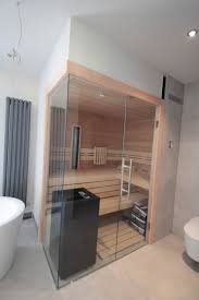 Sauna Innen Hemlock Mit Glasecke Im Badezimmer Skandinavische Badezimmer Von Wellness More Gmbh Skandinavisch Homify Skandinavisches Badezimmer Diy Sauna Badezimmer Mit Sauna