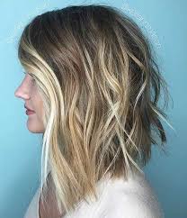 Guarda altre immagini sfogliando questa e altre . Wavy Short Hair Styles For Chic Ladies Eazy Vibe Short Wavy Hair Medium Hair Styles Hair Styles