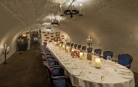 This modern style wine cellar has floor to ceiling glass panels on two walls. The Wine Cellar A Stylish Green Park Private Dining Room To Hire Headbox