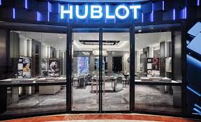 Going out on a date every weekend can get expensive, so singles should look for savings wherever they can. Hublot Boutique Kuala Lumpur Suria Klcc Hublot