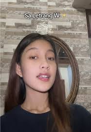 Nicole Hartig's Instagram, Twitter & Facebook