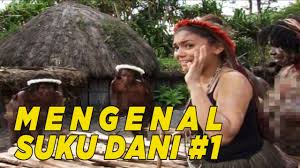 Rumah adat suku dani di papua disebut. Keseharian Suku Dani Yang Sangat Menantang Ethnic Runaway Youtube