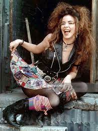 The discography of mexican recording artist gloria trevi, consists of eleven studio albums, four live albums and seventy singles. I Pinimg Com Originals 0f Fe 11 0ffe116e63a3027