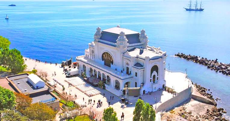 Spectacolul „Cazino Mon Amour”, în avanpremieră la Cazinoul din Constanța –  Antena 3 Constanta