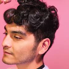 A volta do permanente nos cabelos, tendência no TikTok e entre estrelas do  k-pop