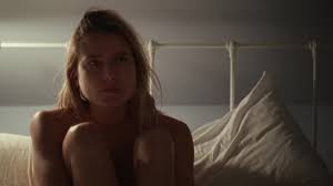 Andie MacDowell Naked Snaps - Raw Celebrity Nudes