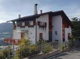 La sua maggiore attrazione turistica consiste nella presenza di molti laghi come quelli di tovel, coredo e tavon più il bacino artificiale di santa giustina. I 10 Migliori Appartamenti Val Di Non Italia Booking Com