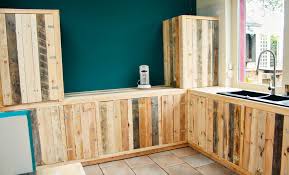 Fabriquer Des Meubles De Cuisine Avec Des Palettes En Bois Meuble Cuisine Mobilier De Salon Palette Bois