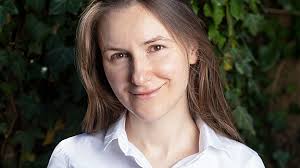 Prof. Dr. Andra-Ioana Horcea-Milcu (Fachgebietsleitung »Cultures of  Sustainability«)