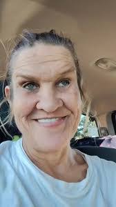 Tammie Hull's Instagram, Twitter & Facebook