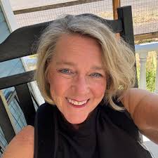 Decorating wall with tv without console?