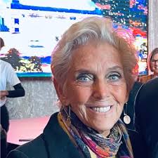 Honored to receive the President's Unsung Hero Faculty Award from MCC Penn  Valley. Thank you to all my colleagues.