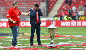 We have 2 free fc schalke 04 vector logos, logo templates and icons. Bilderstrecke Zu Schalke 04 Sportvorstand Christian Heidel Im Interview Bild 2 Von 5 Faz