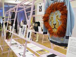 Things to do near crystal lacquer miniatures and embroidery exhibition. Hand Lock Present The 2017 London Embroidery Exhibition