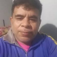 No Brasil, nós vamos pagar mais impostos por flores do que por armas. Nós  vamos pagar mais impostos por fraldas do que por armas. Vamos pagar mais  impostos por brinquedos do que