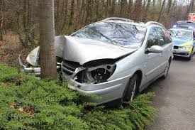 Bergisch Gladbach 84 Jahriger Bei Unfall Verletzt Nachrichten Aus Ganz Deutschland In 2019 Verletzt Unfall Und Gladbach
