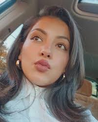 Lorena Leon's Instagram, Twitter & Facebook