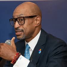 As a child, Quincy Byrdsong asked his parents to take him to health fairs.  He enjoyed asking questions, collecting handouts at each booth and letting  the healthcare professionals listen to his heart