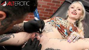 River Dawn Ink sucks cock after her new pussy tattoo - RedTube