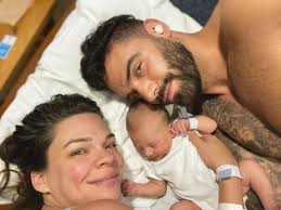 Les presento a Leandro Lozada Lion, nació ayer 2 de julio y no puedo  explicar todo lo que he sentido desde que lo vi y lo escuché ❤️🥰 es algo  irreal!! Es