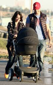 Exclusive Pics Jennifer Love Hewitt Out With Hubby Baby Daughter Jennifer Love Jennifer Love Hewitt Husband Jennifer Love Hewitt